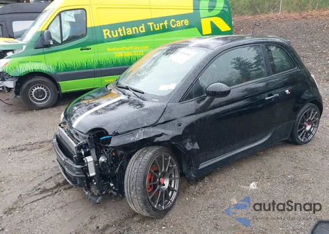 2015 Fiat 500 Abarth z USA, uszkodzony, nr VIN 3C3CFFFH7FT568192